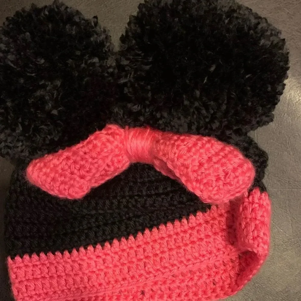 Disneyland Disney Cute Pink Black Crochet Baby  Youth Mickey Minnie Ears Custom